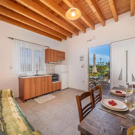 Apartment Moudilos 1 *