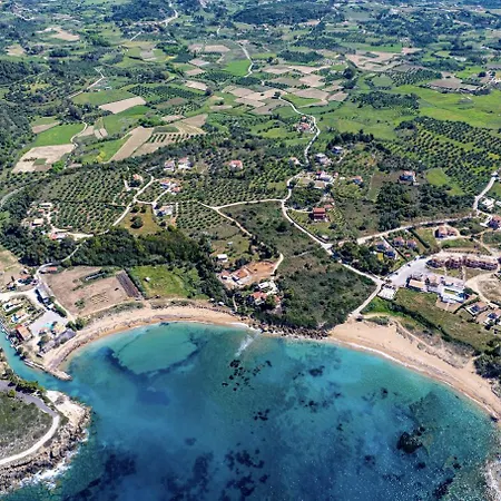 アパート Moudilos 1